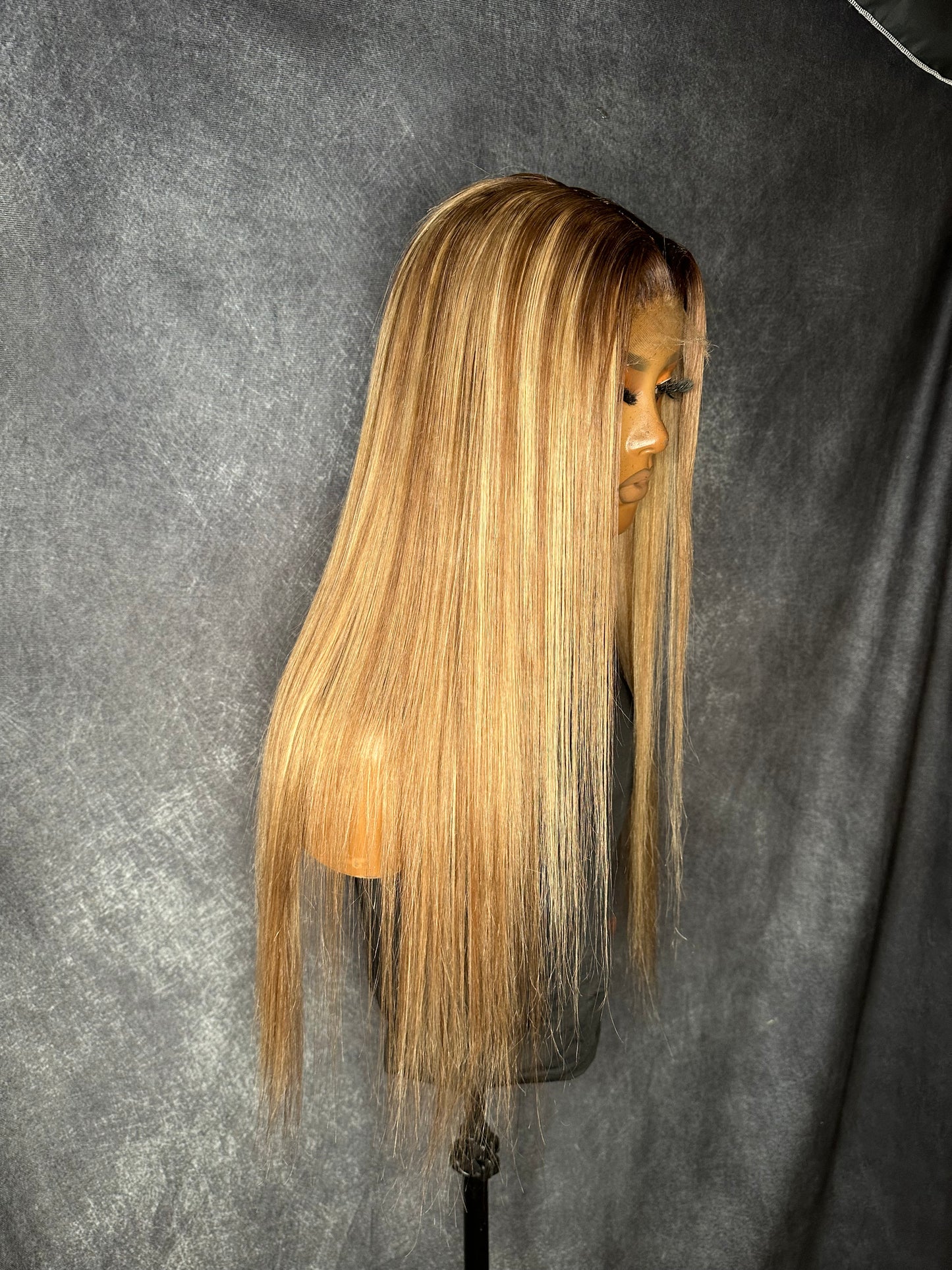 Ready to ship blonde 20”